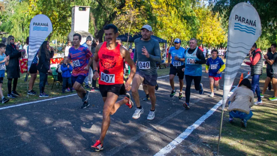 Comenzó el Campeonato de Milla Enrique Thompson