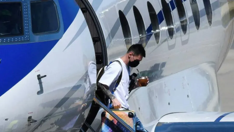 Lionel Messi volvió a París como campeón del mundo tras sus dias de descanso en Argentina
