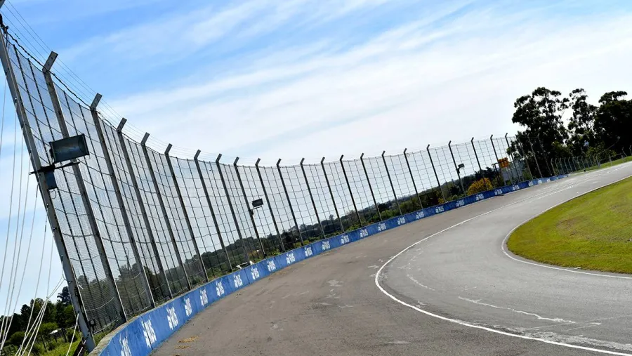 Tras recibir un plan de obras, la ACTC habilitó el autódromo Ciudad de Paraná Tras recibir un plan de obras, la ACTC habilitó el autódromo Ciudad de Paraná