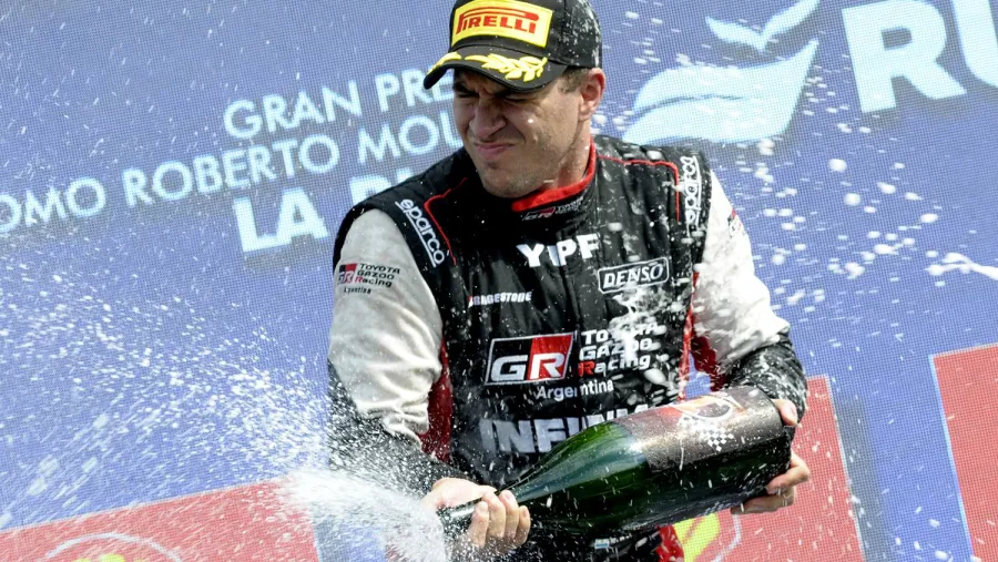 TC PickUp: el paranaense Werner ganó en La Plata escoltado por el ramirense Londero