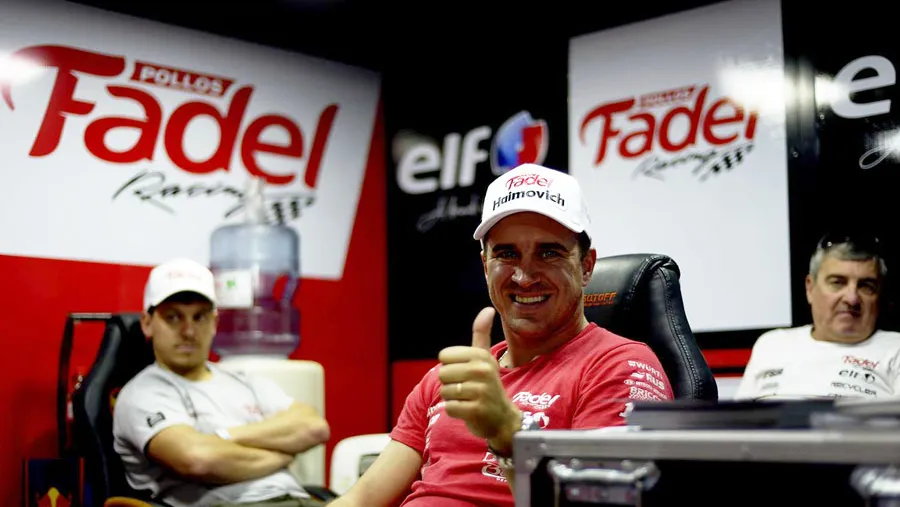 Mariano Werner y su equipo trabajan en el armado de su nuevo Ford