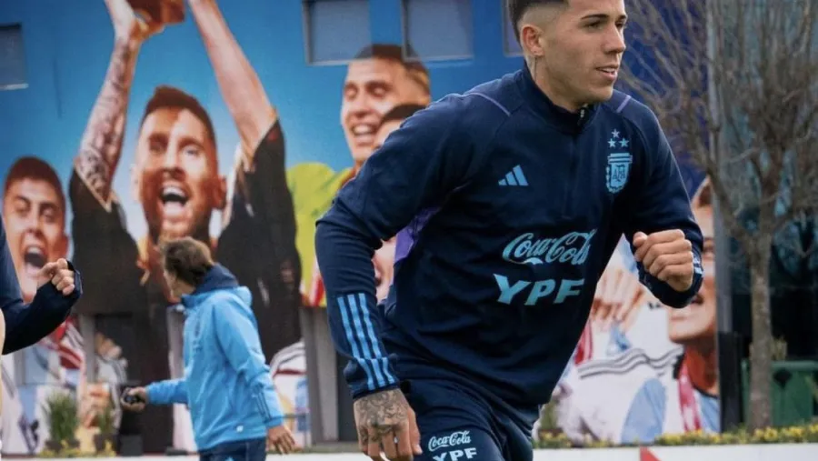 Enzo Fernández: “Lo pasado lo disfrutamos, pero ahora pensamos en las Eliminatorias” Enzo Fernández: “Lo pasado lo disfrutamos, pero ahora pensamos en las Eliminatorias”