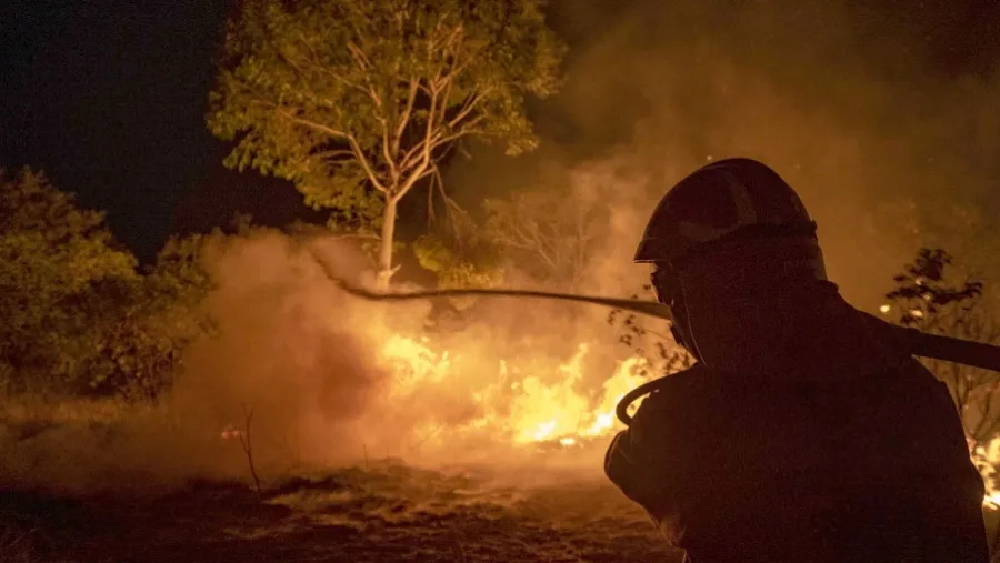 Los incendios en la Corrientes se redujeron en un 70 por ciento y solo permanecen activos cuatro focos ígneos, informaron fuentes del Comando de Operaciones de Emergencias.