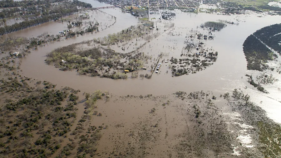 Imagen de archivo del barrio fluvial Amarras: pese a la sentencia judicial, todo sigue impune, sin reparaciones ambientales y bajo la cultura de la arbitrariedad.