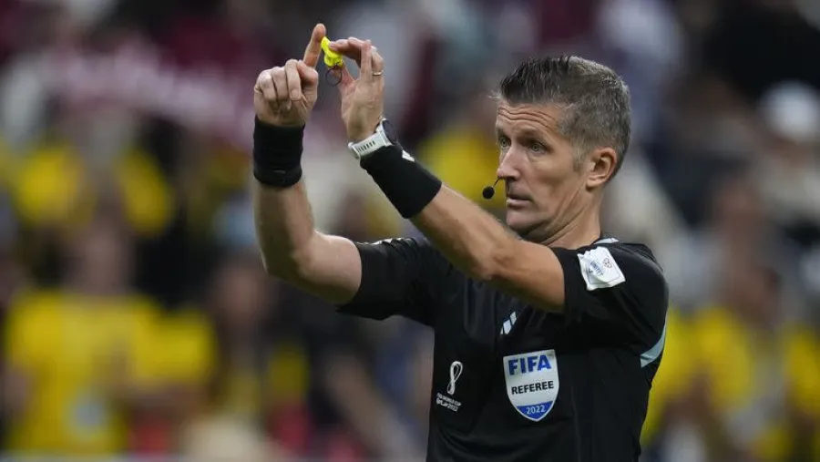 Fútbol: el italiano Daniele Orsato será el réferi de Argentina-México el próximo sábado