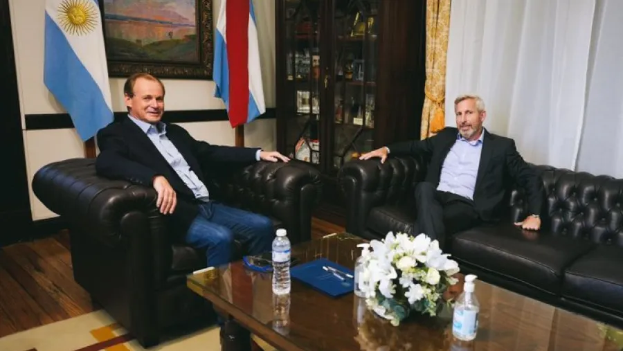 El gobernador Gustavo Bordet se reunió este lunes con el electo gobernador, Rogelio Frigerio, para delinear una transición ordenada.