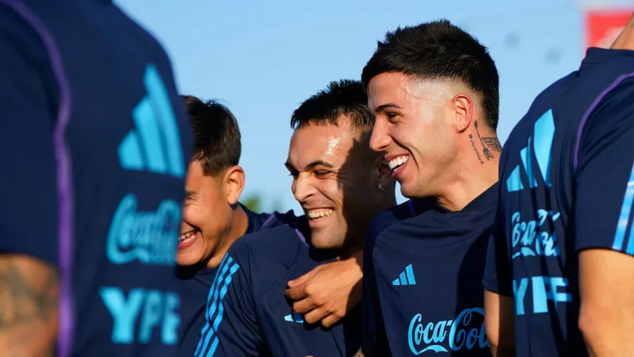 Con plantel completo y la magia de Lionel Messi, Argentina entrenó en Ezeiza