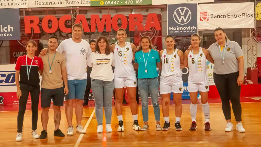 Rocamora homenajeó a medallistas panamericanos en el Julio César Paccagnella Rocamora homenajeó a medallistas panamericanos en el Julio César Paccagnella