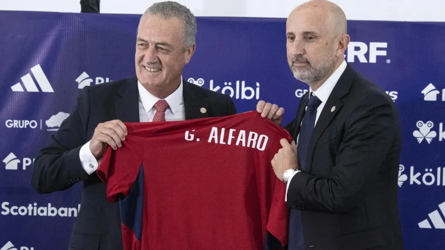 Con un entrerriano en el cuerpo técnico, presentaron a Gustavo Alfaro en Costa Rica Con un entrerriano en el cuerpo técnico, presentaron a Gustavo Alfaro en Costa Rica