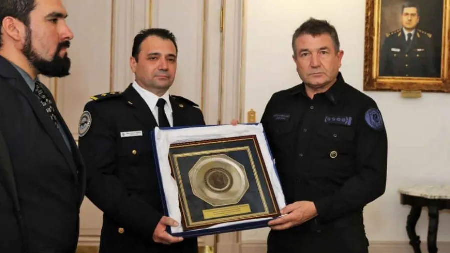 Roncaglia encabezó el acto