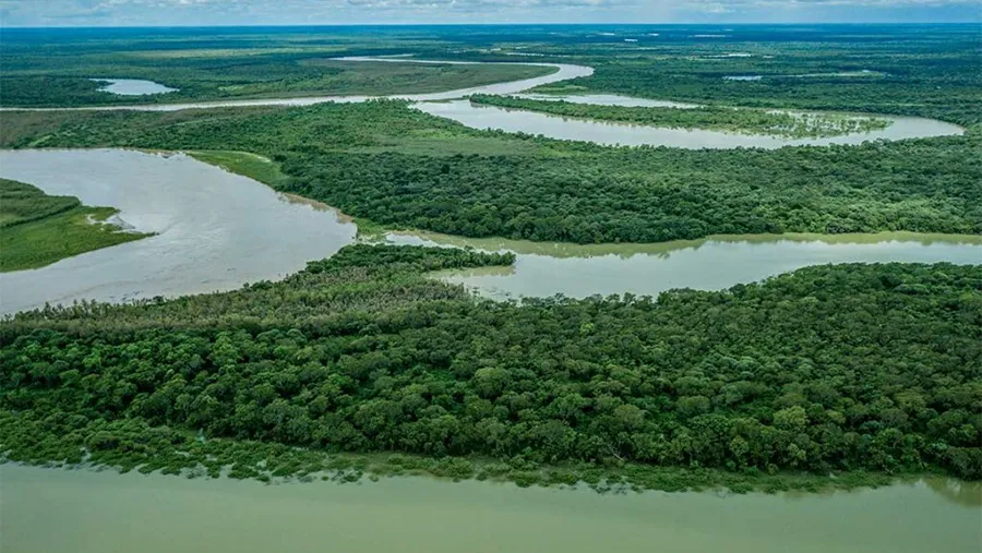 El Acuífero Guaraní está amenazado por la derogación de la Ley de Tierras y la explotación de recursos que propone el Gobierno Nacional casi sin controles. El Acuífero Guaraní está amenazado por la derogación de la Ley de Tierras y la explotación de recursos que propone el Gobierno Nacional casi sin controles.