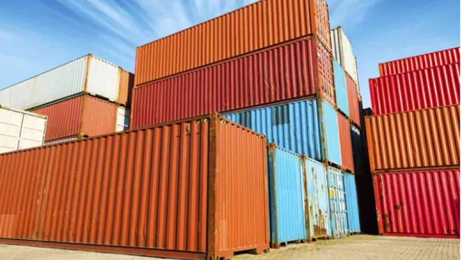 Contenedores en la Aduana