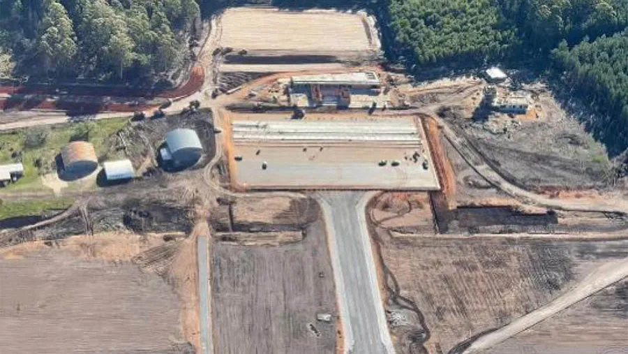La obra de construcción y readecuación del Aeropuerto Comodoro Pierrestegui, de Concordia, es financiada por el gobierno provincial mediante un crédito BID, con una inversión que alcanza los 32 millones de dólares. La obra de construcción y readecuación del Aeropuerto Comodoro Pierrestegui, de Concordia, es financiada por el gobierno provincial mediante un crédito BID, con una inversión que alcanza los 32 millones de dólares.