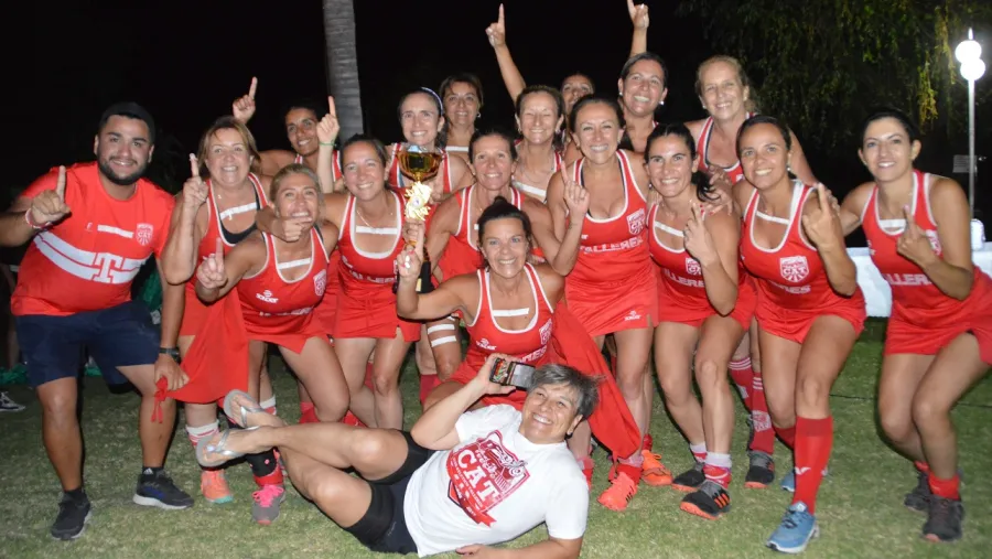 Talleres Rojo se consagró bicampeón del Torneo de las Mamis Hockey del Paraná
