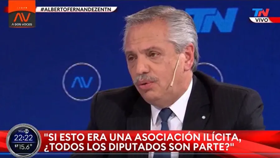 Imagen de televisión de Alberto Fernández en el programa “A Dos Voces” que se emite por la señal de TN.