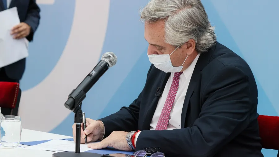 Alberto Fernández