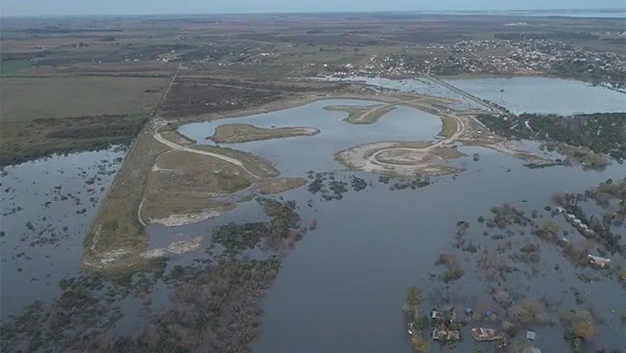 “El proyecto Amarras es caso juzgado. Lo que configura un hito en la historia argentina, y también un ejemplo mundial, en la defensa del ambiente, de nuestros recursos naturales, de la salud y de la vida”, destacó Piaggio.