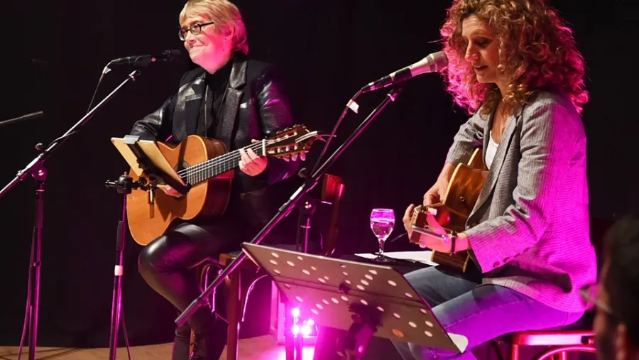 Teresa Parodi y Ana Prada 