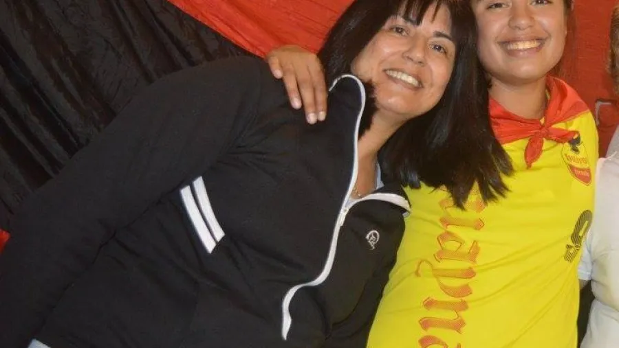 Andrea Lescano junto a Micaela García