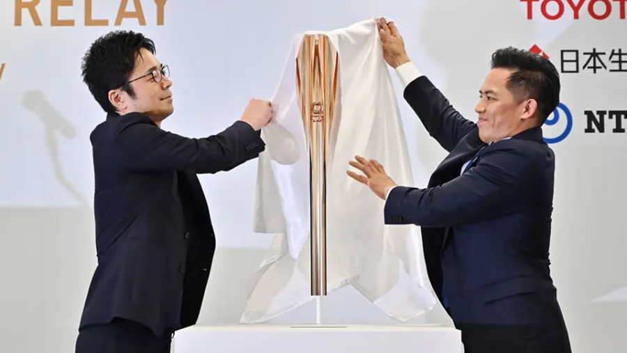 La antorcha olímpica inicia su recorrido rumbo a los Juegos de Tokio