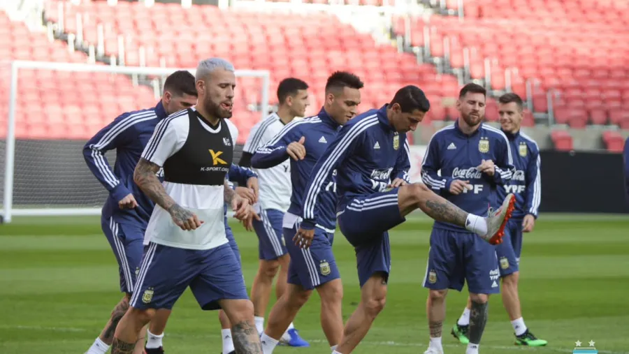 Copa América: Scaloni probó variantes con Dybala y Acuña entre los titulares