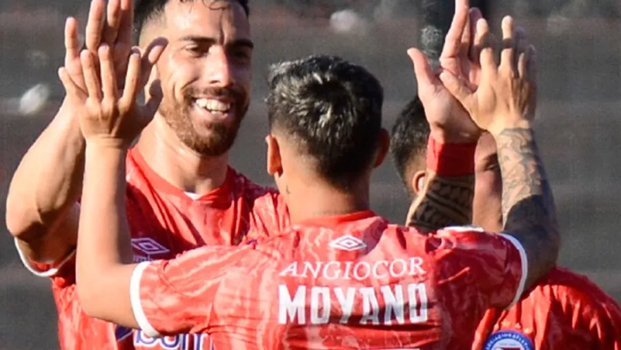 Con una goleada, Argentinos Juniors profundizó la crisis de Colón en Santa Fe