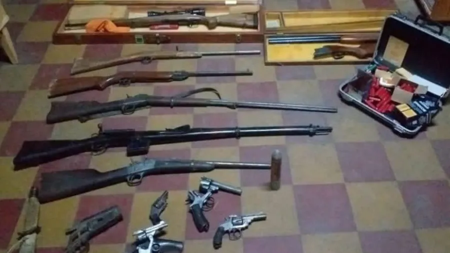 De acuerdo a la ANMAC, en la provincia hay 62.836 armas de fuego registradas, es decir, un arma cada 22 personas. Muy por encima de la media nacional. De acuerdo a la ANMAC, en la provincia hay 62.836 armas de fuego registradas, es decir, un arma cada 22 personas. Muy por encima de la media nacional.