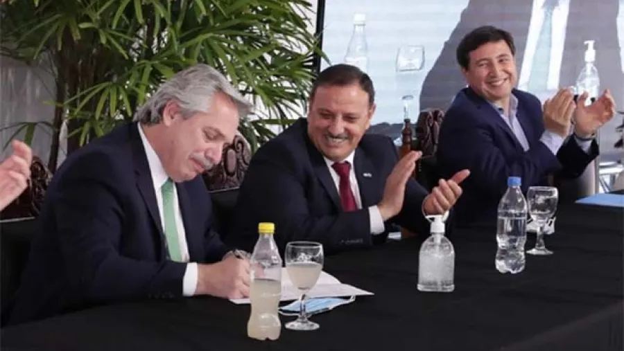 Fernández junto a Daniel Arroyo en La Rioja