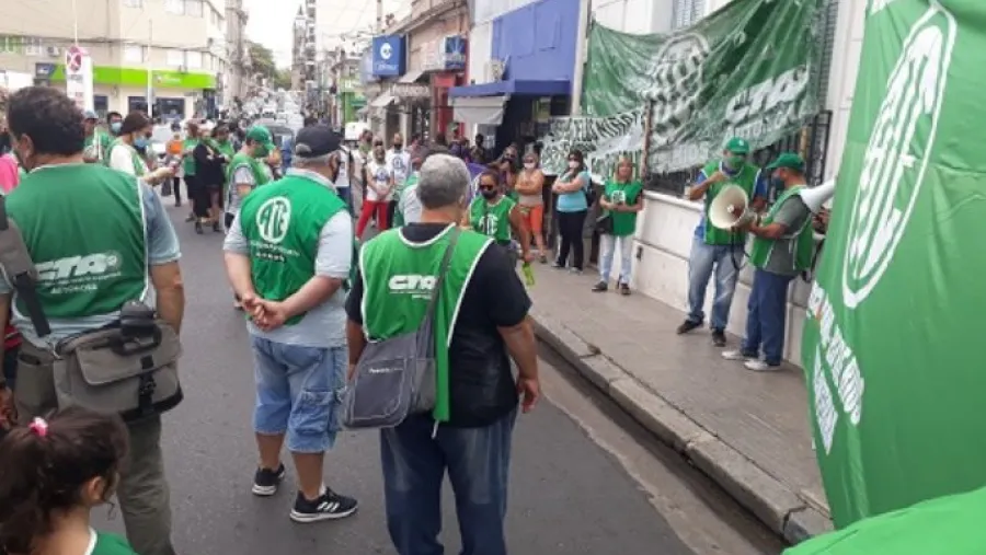 ATE se movilizó a la Secretaría de Trabajo en reclamo de paritarias