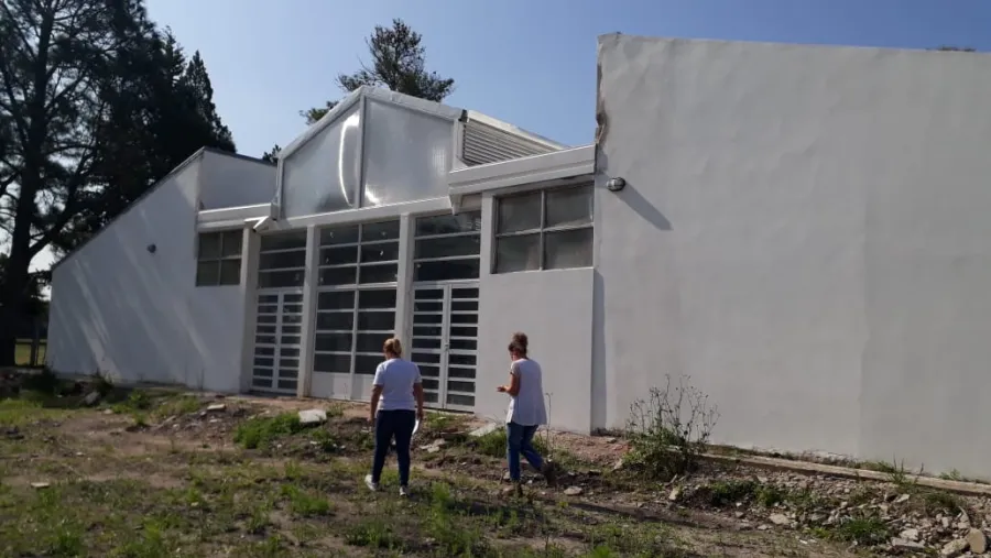Piden saber por qué no fue inaugurado el nuevo edificio de una escuela de Colonia Avigdor
