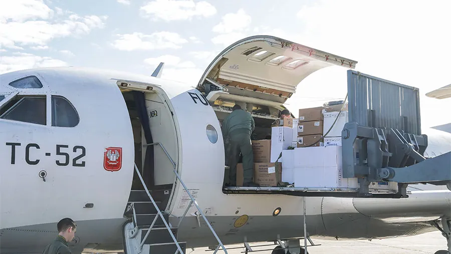 La Nación envío cinco nuevos respiradores, además de ecógrafos y equipos de protección personal.