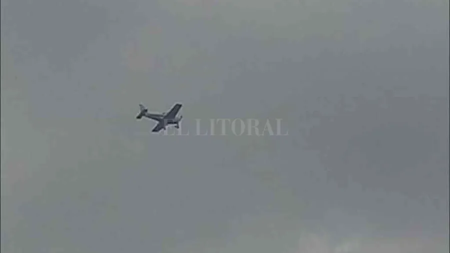 Humedales: una avioneta con bengalas, posible hipótesis de incendio en las islas Humedales: una avioneta con bengalas, posible hipótesis de incendio en las islas