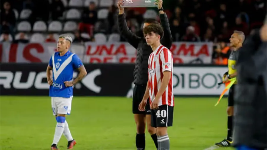 El entrerriano Axel Atum tuvo un cálido recibimiento tras debutar en Primera División