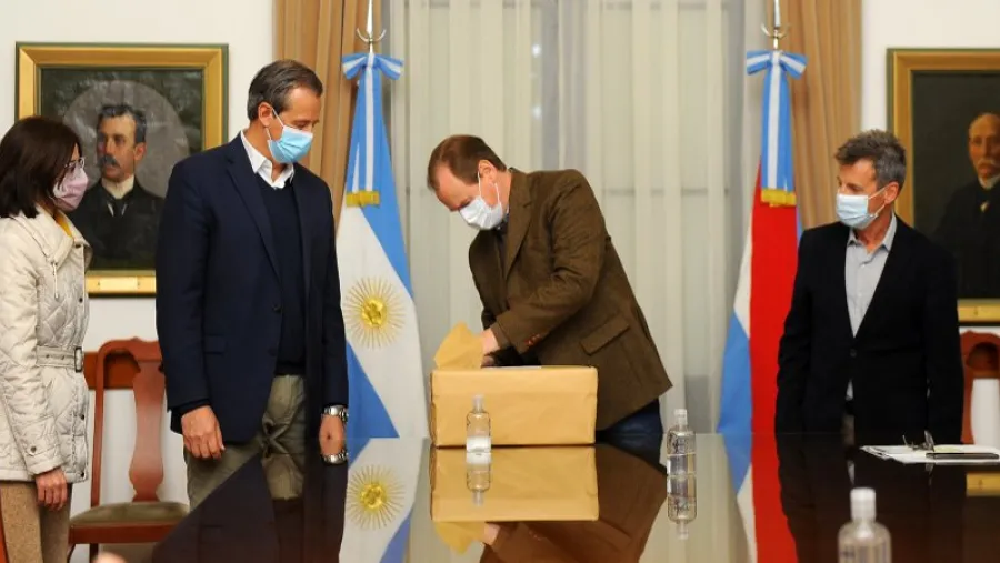 Con fondos provinciales construirán desagües y ampliarán la red de gas natural en Paraná