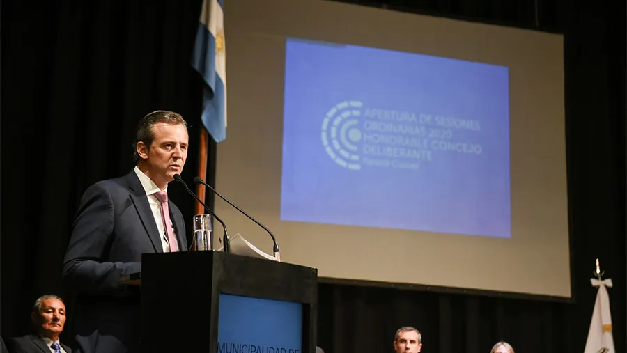 El intendente de Paraná, Adán Bahl, dejó inauguradas las sesiones ordinarias del HCD de la capital provincial.