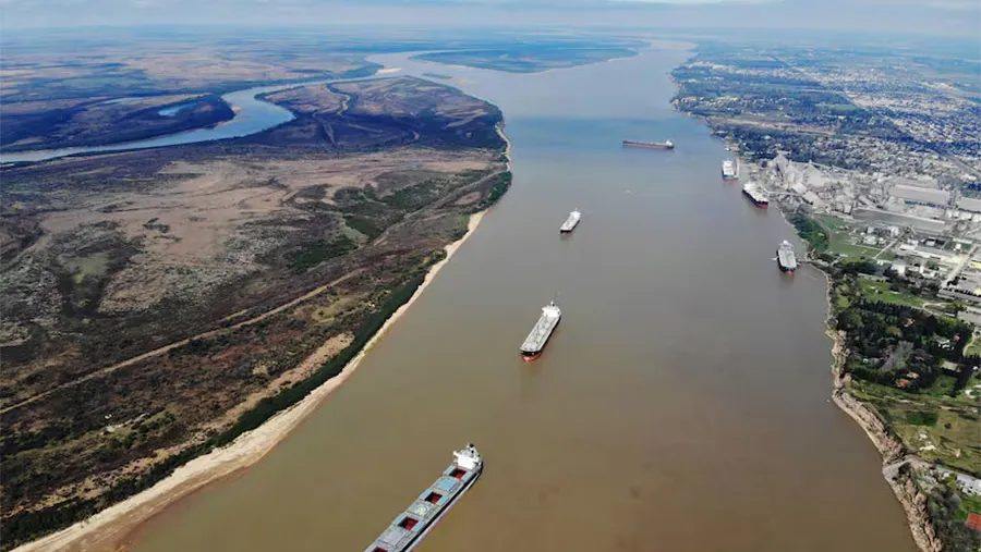 Por la bajante del Paraná la carga promedio en agosto pasado se redujo un 6% en comparación con el año anterior. Por la bajante del Paraná la carga promedio en agosto pasado se redujo un 6% en comparación con el año anterior.