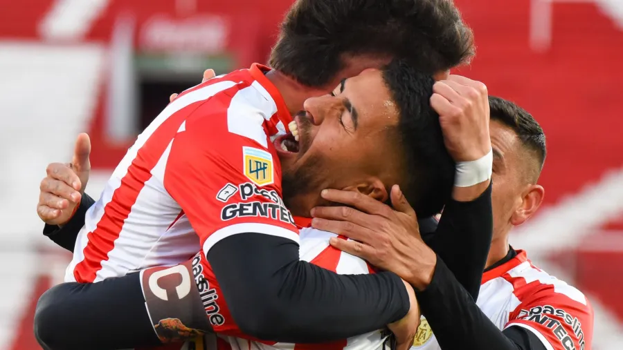 Fútbol: Barracas Central venció a Arsenal y sumó sus primeros tres puntos Fútbol: Barracas Central venció a Arsenal y sumó sus primeros tres puntos