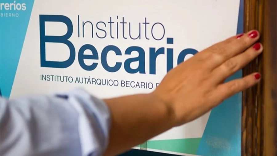 Más de 45.000 estudiantes fueron beneficiados por el Becario durante 2022. Más de 45.000 estudiantes fueron beneficiados por el Becario durante 2022.