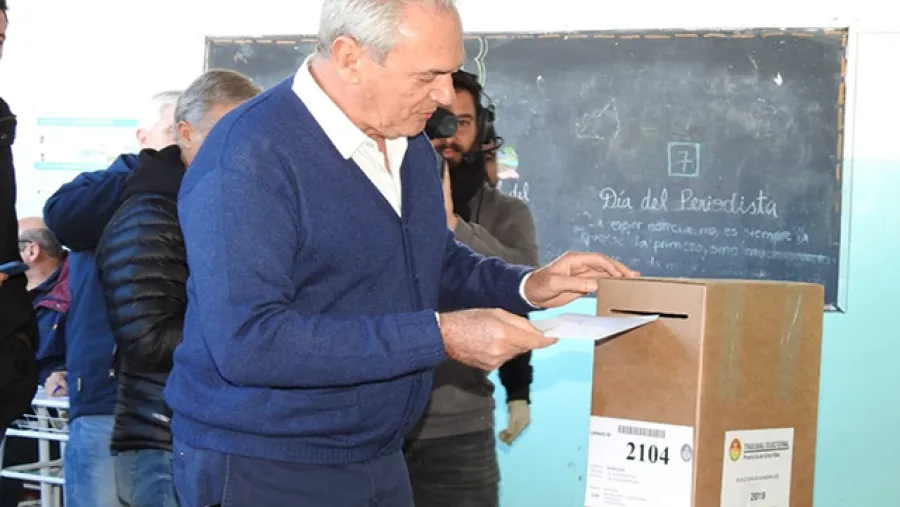 Atilio Benedetti votó en Larroque