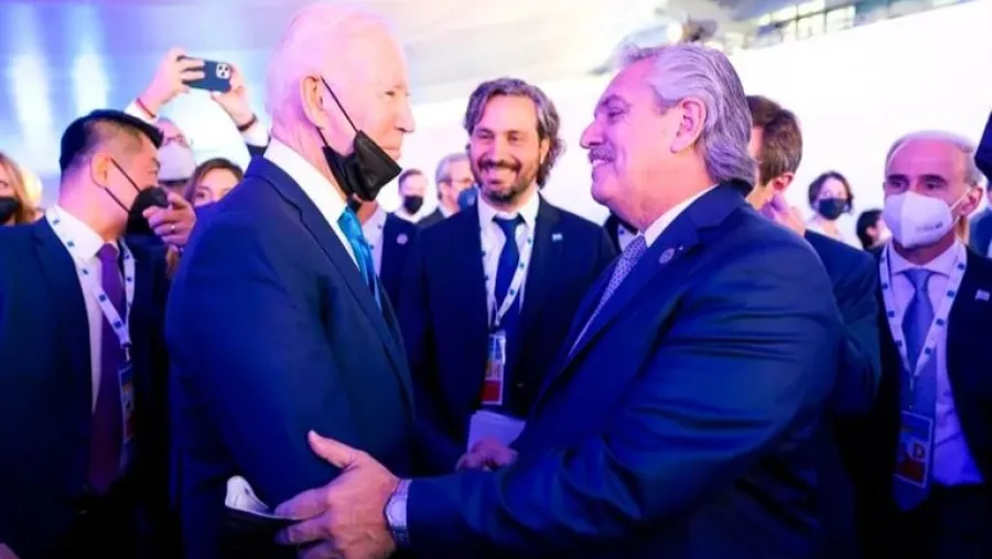 Fernández confirmó que irá a la Cumbre de las Américas y recibió un llamado de Biden