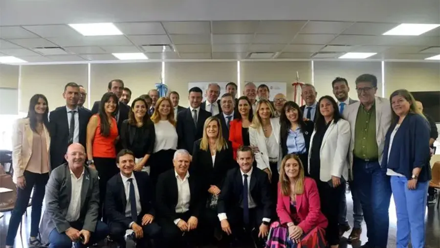 Los diputados nacionales del radicalismo se unificaron en un bloque. Los diputados nacionales del radicalismo se unificaron en un bloque.