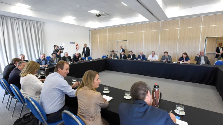 Bordet conformó una agenda de trabajo con los intendentes de Cambiemos Bordet conformó una agenda de trabajo con los intendentes de Cambiemos