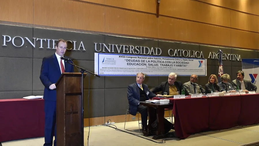 Bordet convocó a pensar en valores que “nos hagan crecer como Nación”