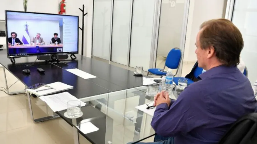 Por videoconferencia, Bordet habló con Fernández sobre el aislamiento administrado