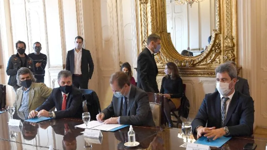 Bordet acordó con Nación compensación para obras y mejoras en el cuadro tarifario