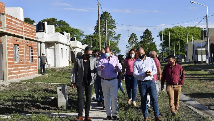 Bordet define más viviendas e infraestructura de servicios en zonas productivas Bordet define más viviendas e infraestructura de servicios en zonas productivas