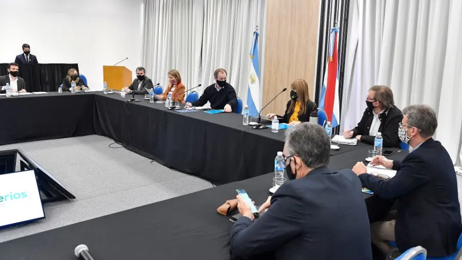 El gabinete provincial analizó la situación sanitaria, con foco en Paraná