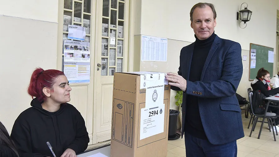 Bordet votó en la Mesa 2594 de la Escuela “Vélez Sarsfield” de Concordia.