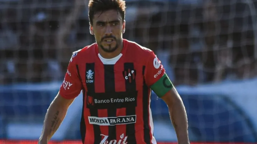 Tras cuatro años y medio en Patronato, Bruno Urribarri se retiró del fútbol profesional