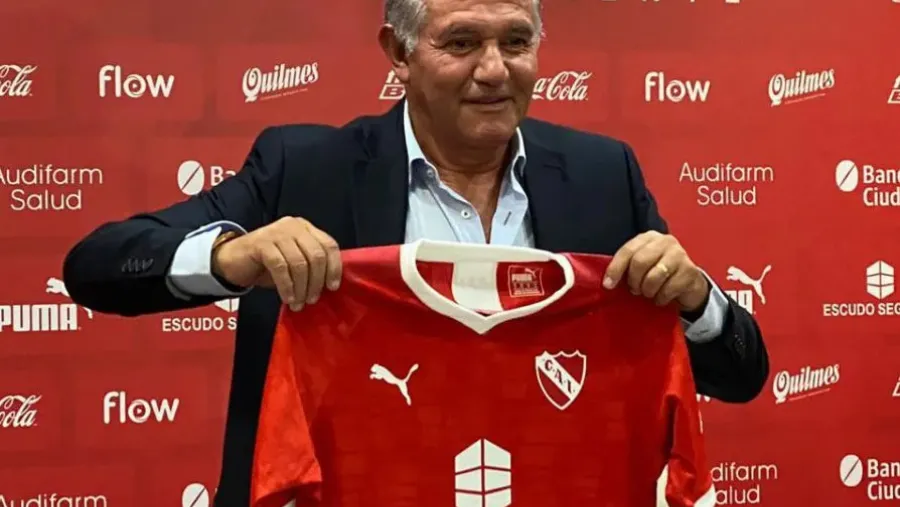 Burruchaga se ofreció en Independiente: “Siempre dije que quería dirigir y acá estoy”